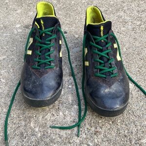 New balance molded baseball cleats